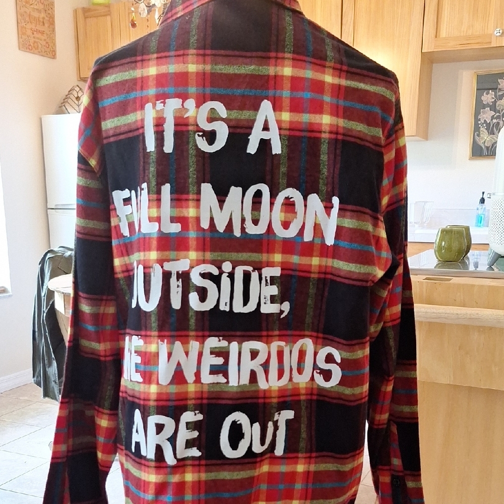 Women's Hocus Pocus Dani Button-Up Shirt - Classic Flannel Style - Picture 4 of 7